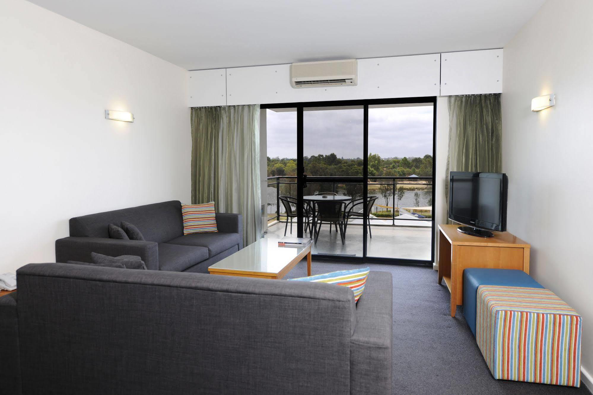 Assured Ascot Quays Apartment Hotel Perth Exterior foto